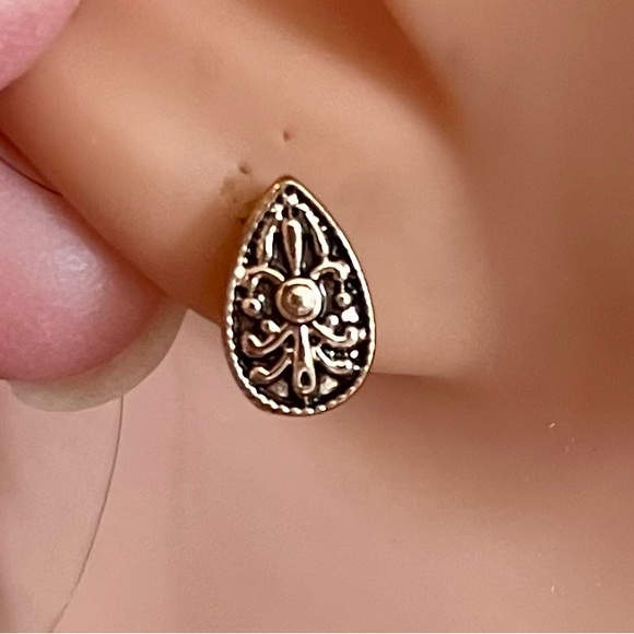 Avon (NIB) 4 pierced earrings gold tone elephant pack - jewelry - Picture 10 of 17